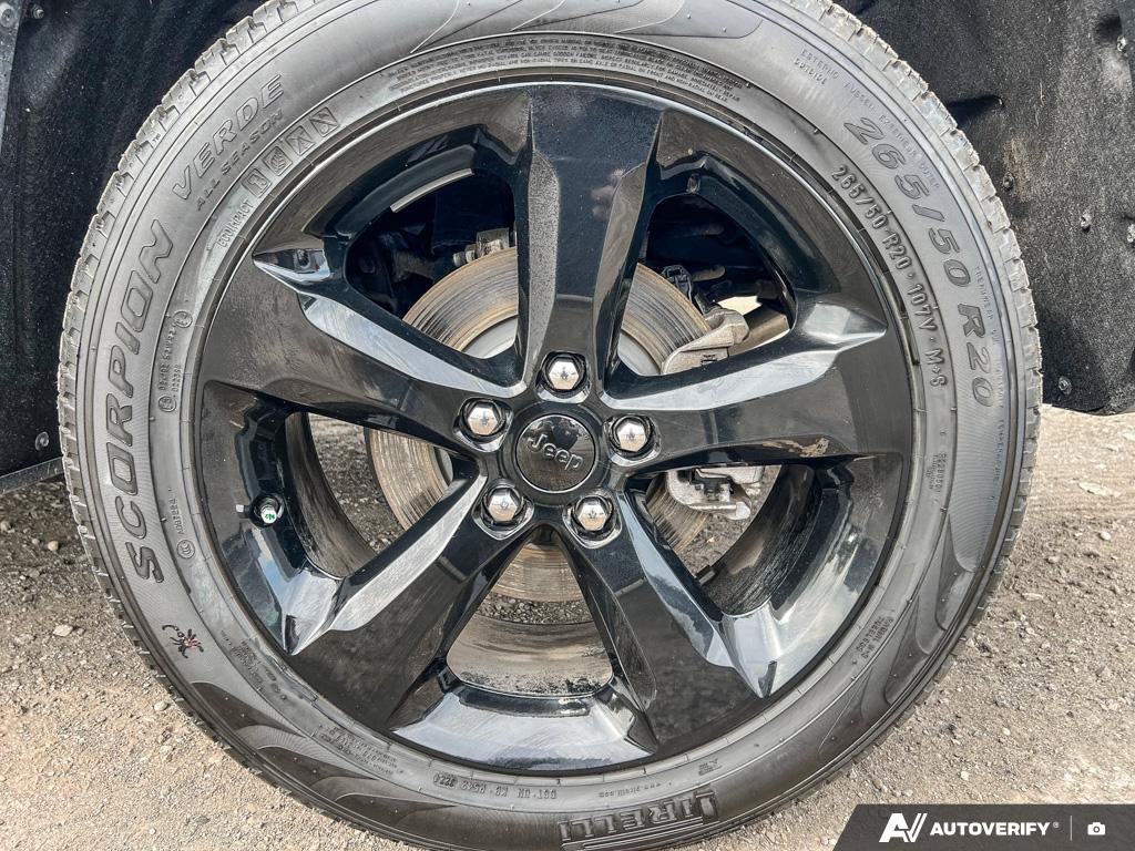 Used 2025 Jeep Grand Cherokee Limited 3.6 L 4WD at KW Auto Credit