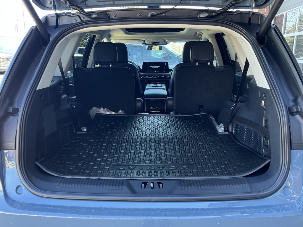 New 2026 Lincoln Aviator Premiere 3.0 L AWD at KW Auto Credit