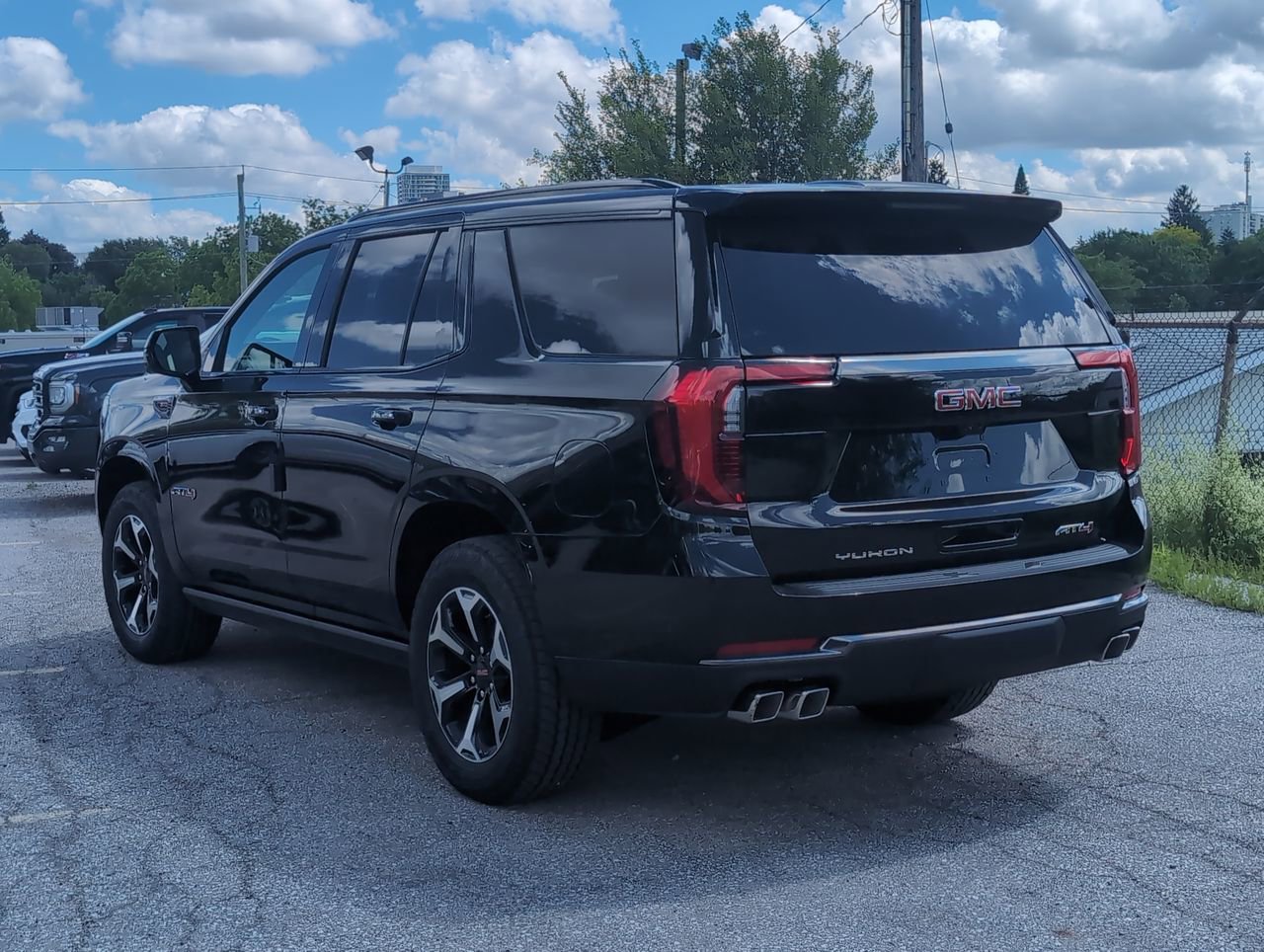 New 2026 GMC Yukon AT4 5.3L 4WD at KW Auto Credit