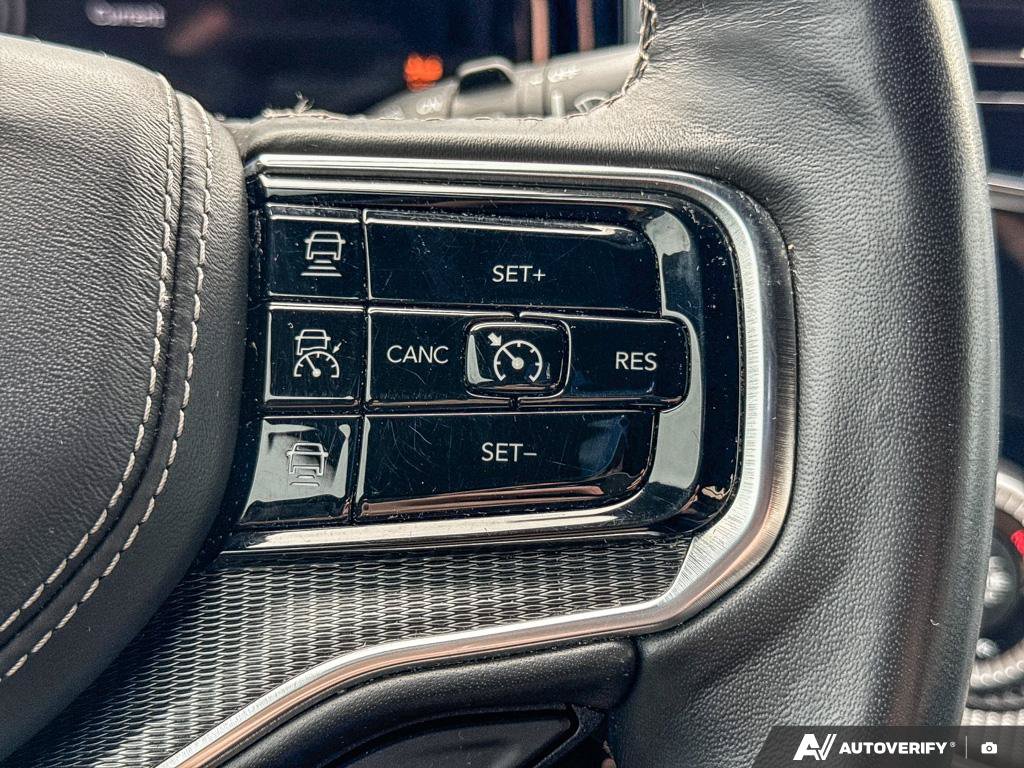 Used 2022 Jeep Grand Wagoneer Obsidian 6.4 L 4WD at KW Auto Credit