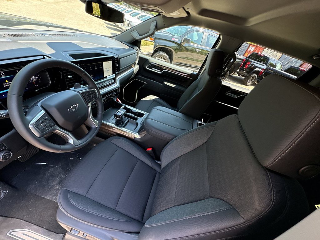 New 2026 Chevrolet Silverado 1500 RST 5.3L 4WD at KW Auto Credit
