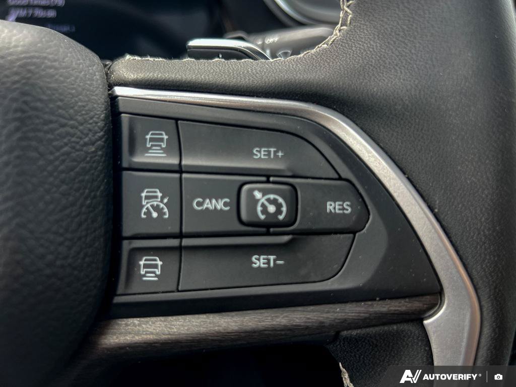 Used 2025 Jeep Grand Cherokee Limited 3.6 L 4WD at KW Auto Credit