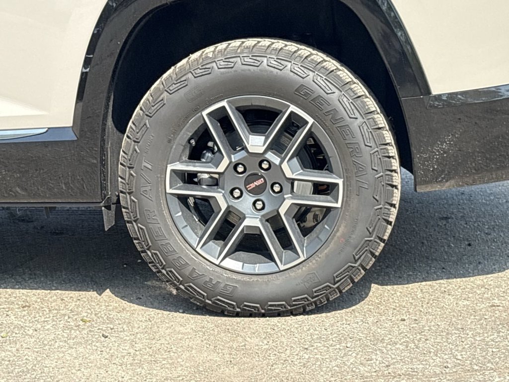 New 2027 GMC Terrain AWD AT4 1.5L AWD at KW Auto Credit