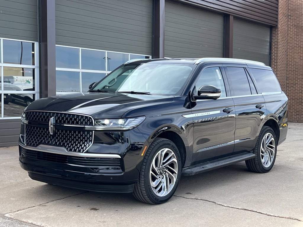 New 2027 Lincoln Navigator Premiere 3.5 L 4WD at KW Auto Credit