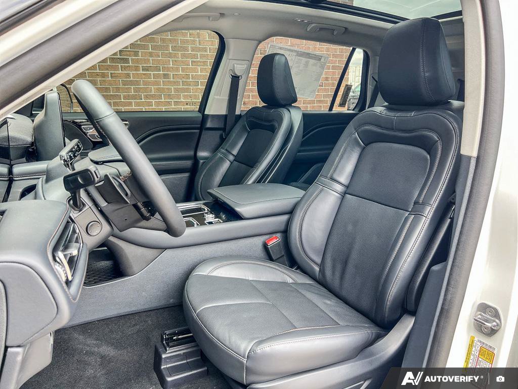 New 2026 Lincoln Aviator Reserve 3.0 L AWD at KW Auto Credit