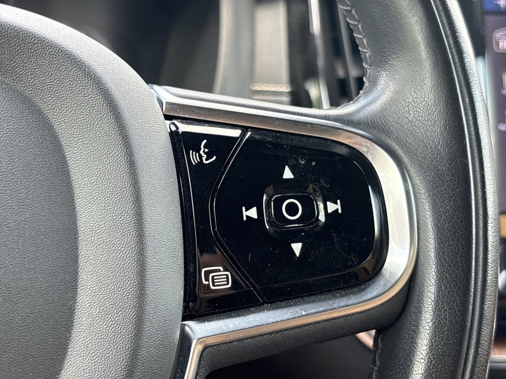 Used 2021 Volvo XC60 Inscription 2.0 L AWD at KW Auto Credit
