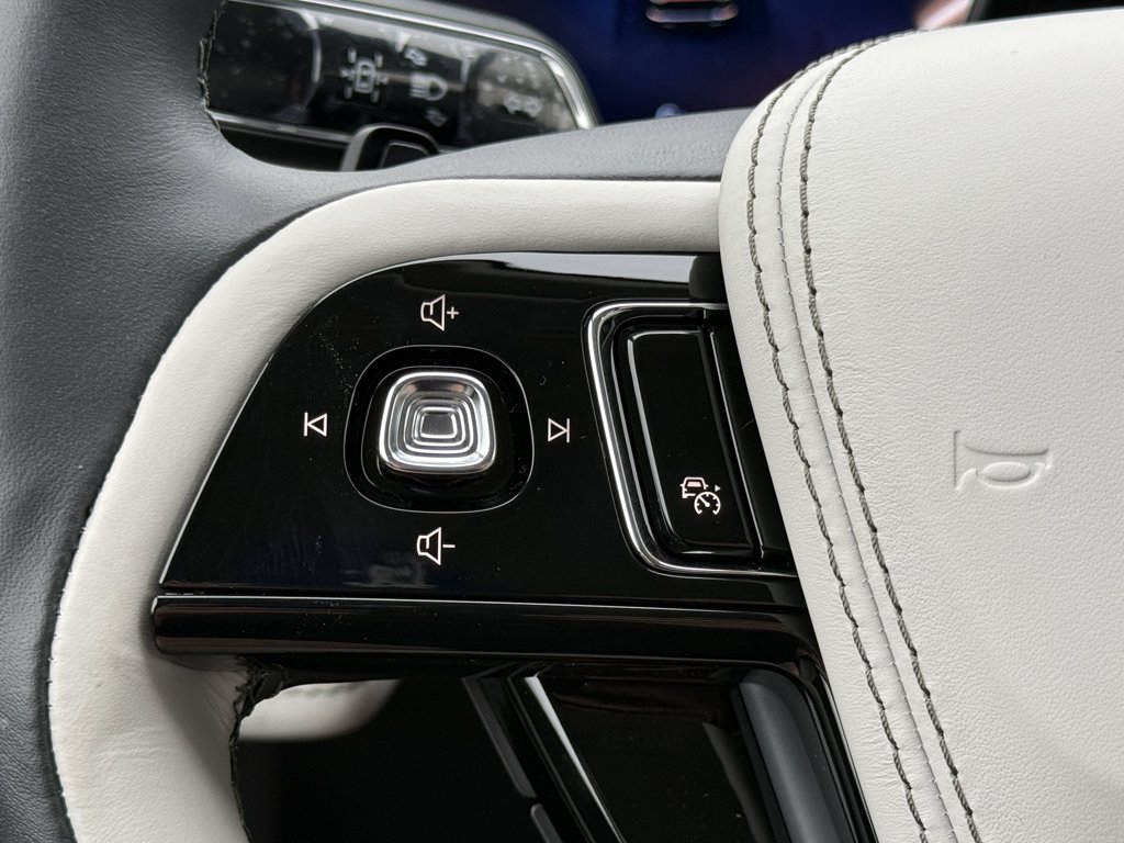New 2026 Lincoln Aviator Reserve 3.0 L AWD at KW Auto Credit