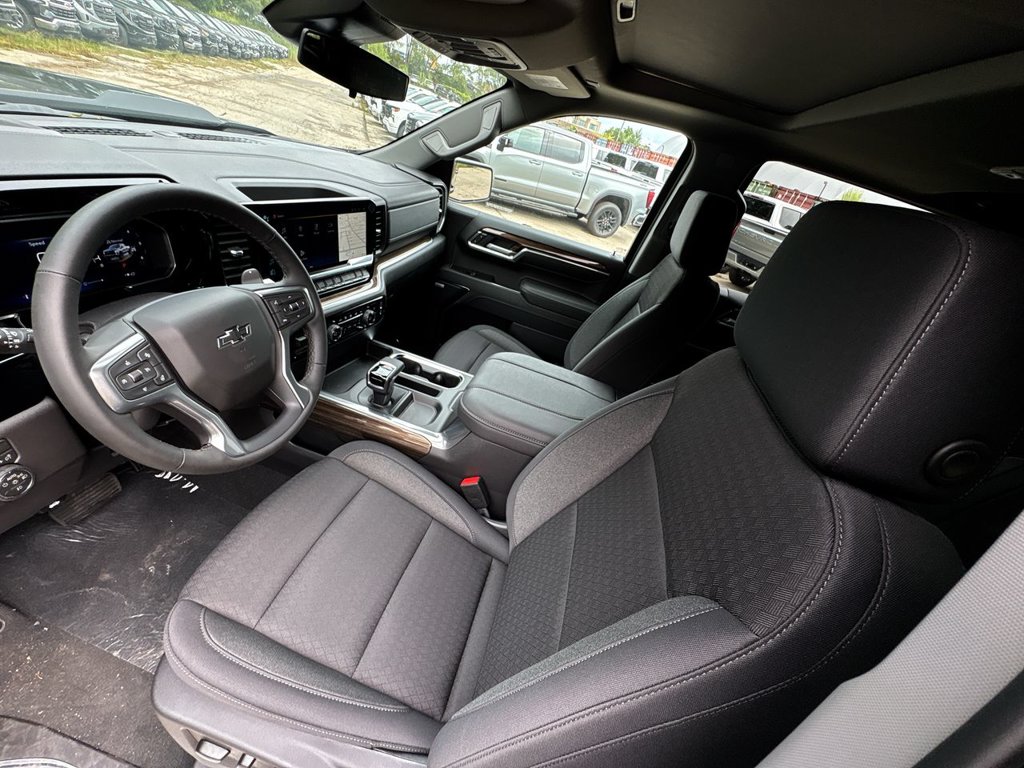 New 2026 Chevrolet Silverado 1500 LT Trail Boss 5.3L 4WD at KW Auto Credit