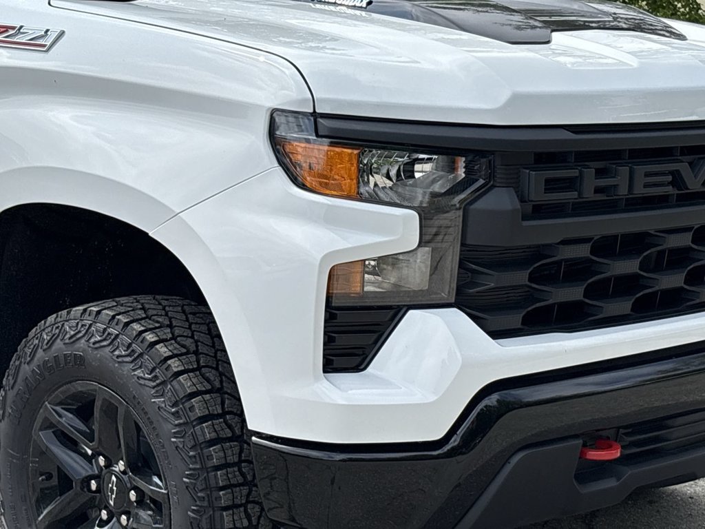 New 2026 Chevrolet Silverado 1500 Custom Trail Boss 2.7L 4WD at KW Auto Credit
