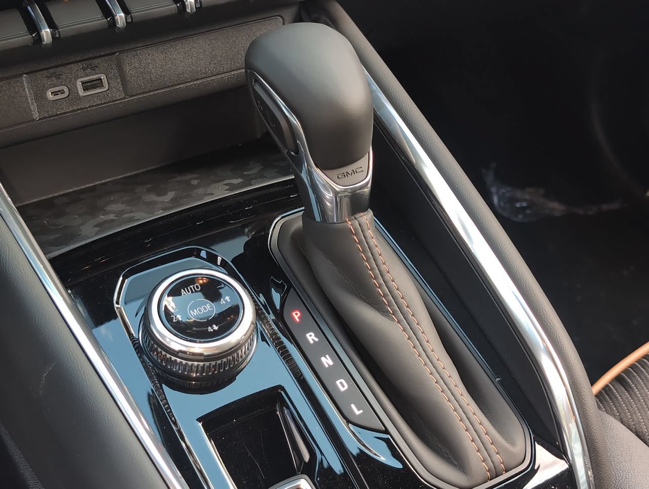 New 2026 GMC Canyon AT4 2.7L 4WD at KW Auto Credit