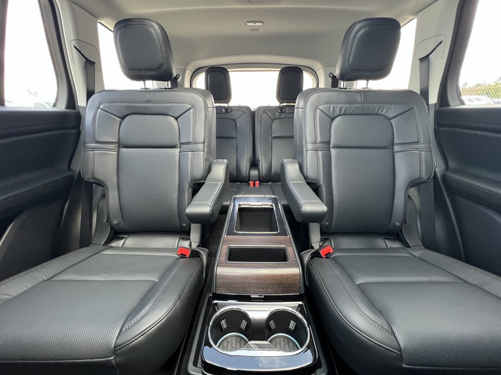New 2026 Lincoln Aviator Reserve 3.0 L AWD at KW Auto Credit