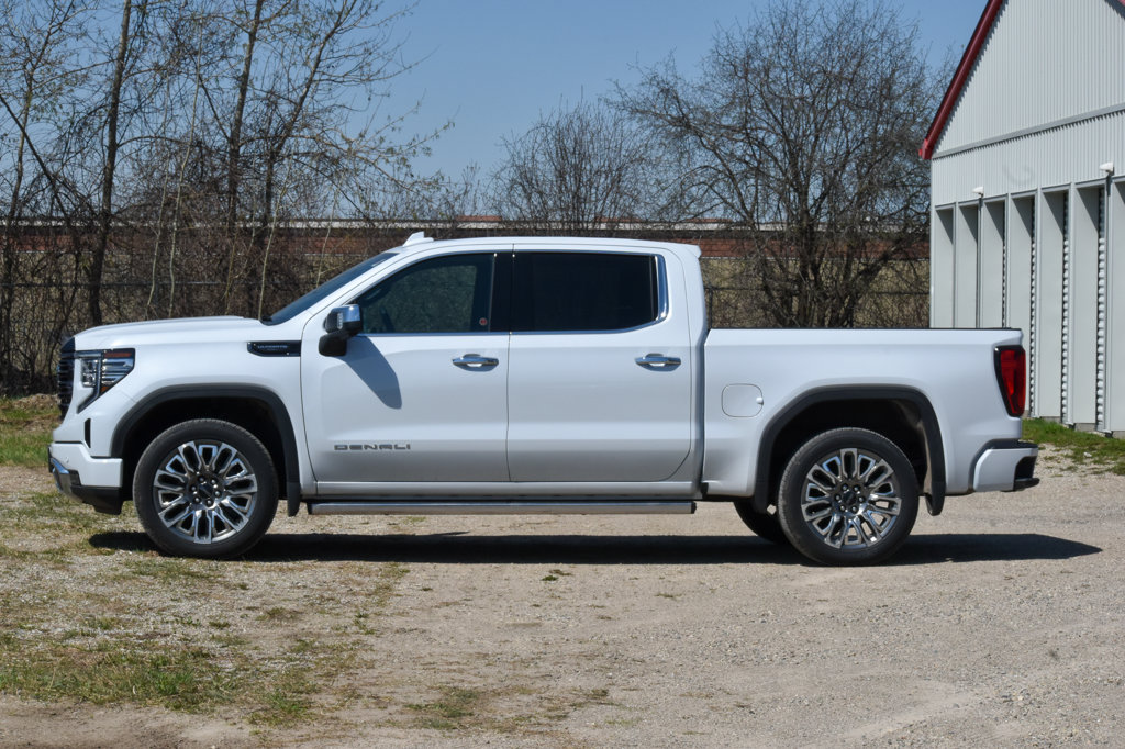 New 2026 GMC Sierra 1500 Denali Ultimate 6.2L 4WD at KW Auto Credit