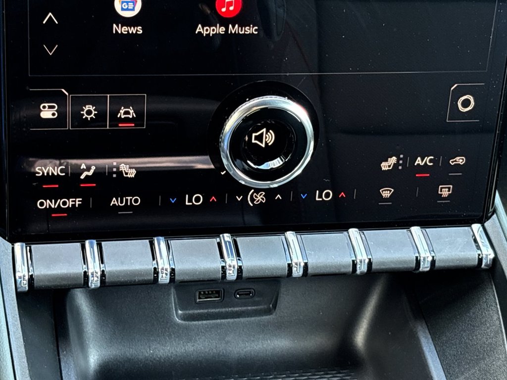 New 2027 GMC Terrain AWD AT4 1.5L AWD at KW Auto Credit