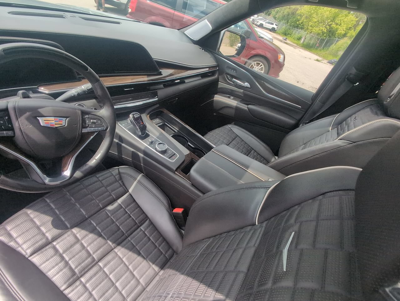 Used 2024 Cadillac Escalade 4WD Sport Platinum 3.0L 4WD at KW Auto Credit
