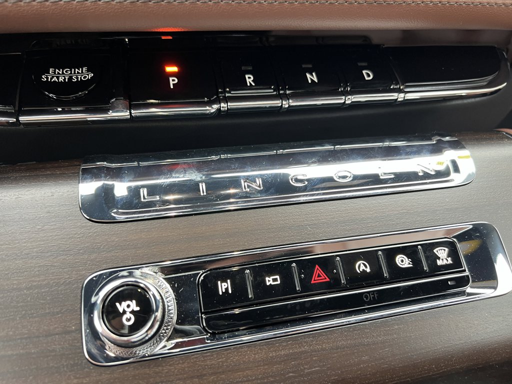 New 2026 Lincoln Aviator Reserve 3.0 L AWD at KW Auto Credit