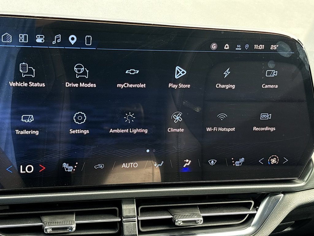 New 2027 Chevrolet Equinox EV LT2 w/PDE FWD at KW Auto Credit