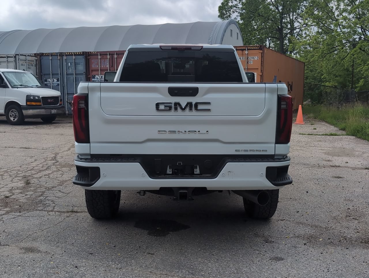 New 2026 GMC Sierra 2500HD Denali Ultimate 6.6L 4WD at KW Auto Credit