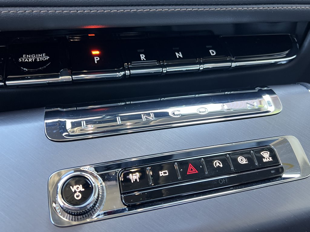 New 2026 Lincoln Aviator Premiere 3.0 L AWD at KW Auto Credit
