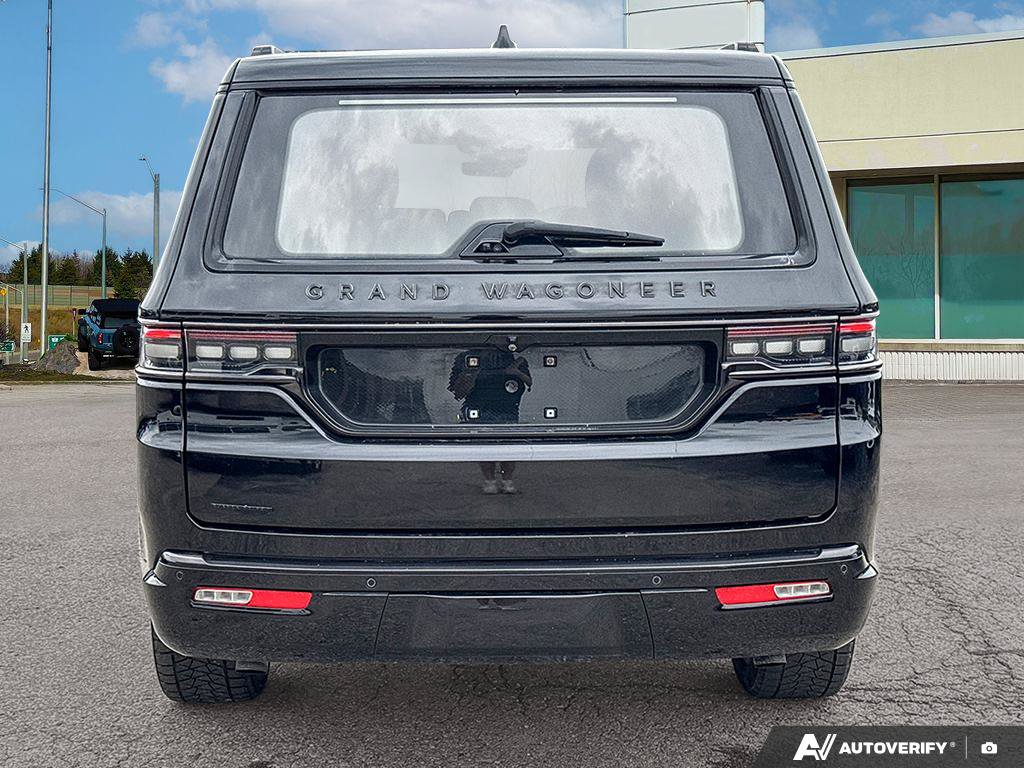 Used 2022 Jeep Grand Wagoneer Obsidian 6.4 L 4WD at KW Auto Credit