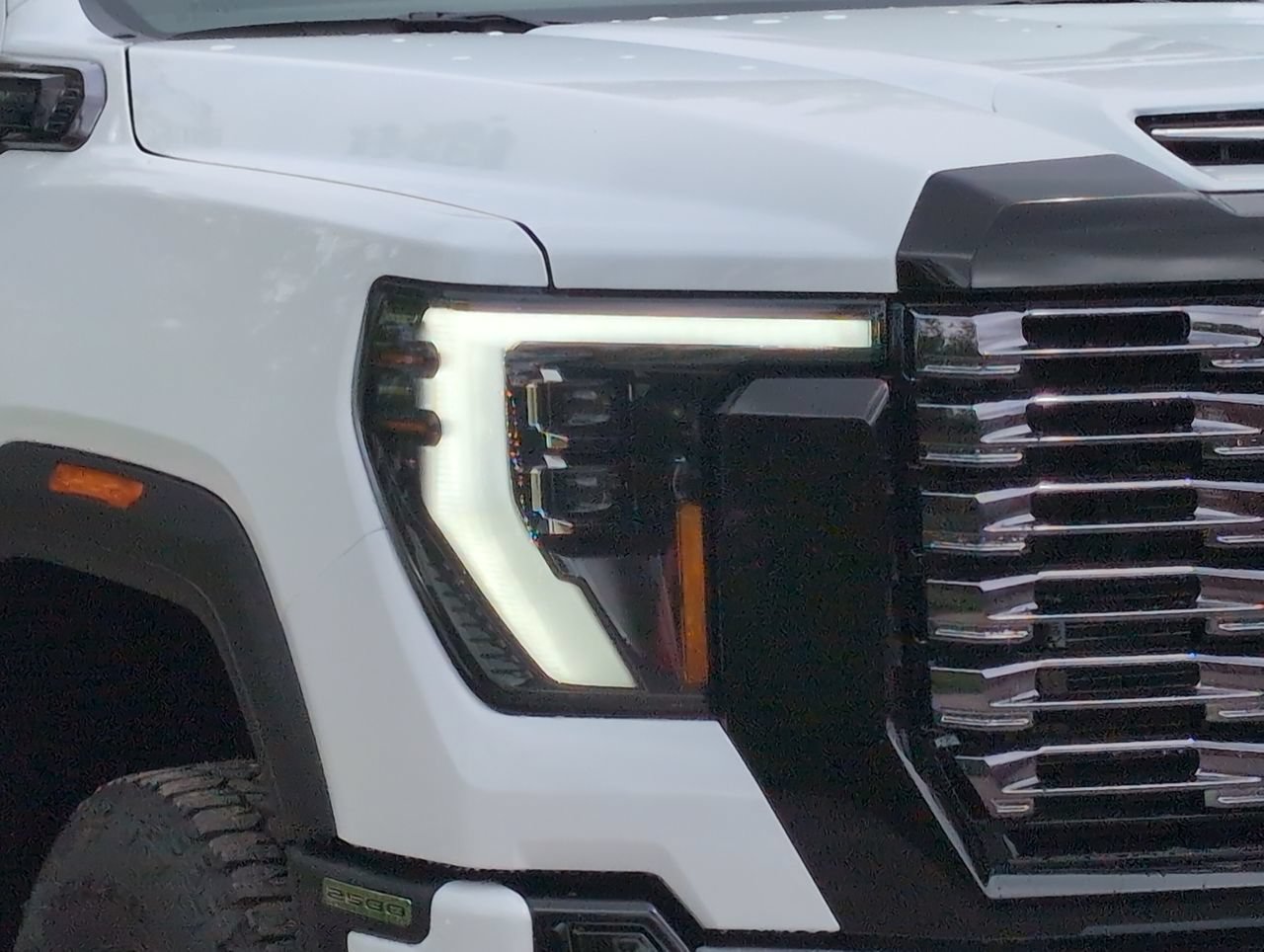 New 2026 GMC Sierra 2500HD Denali Ultimate 6.6L 4WD at KW Auto Credit