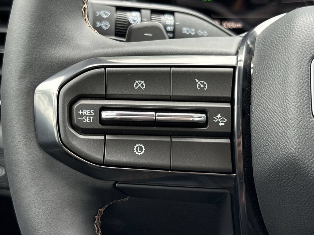 New 2027 GMC Terrain AWD AT4 1.5L AWD at KW Auto Credit