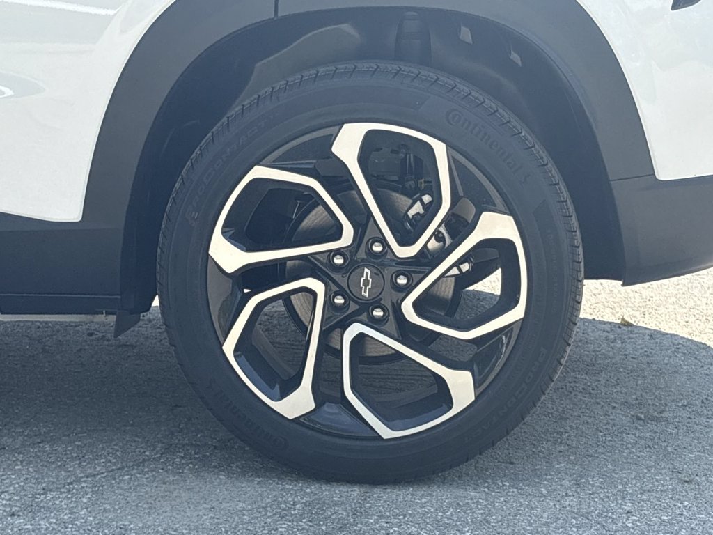 New 2026 Chevrolet Trax 2RS 1.2L FWD at KW Auto Credit