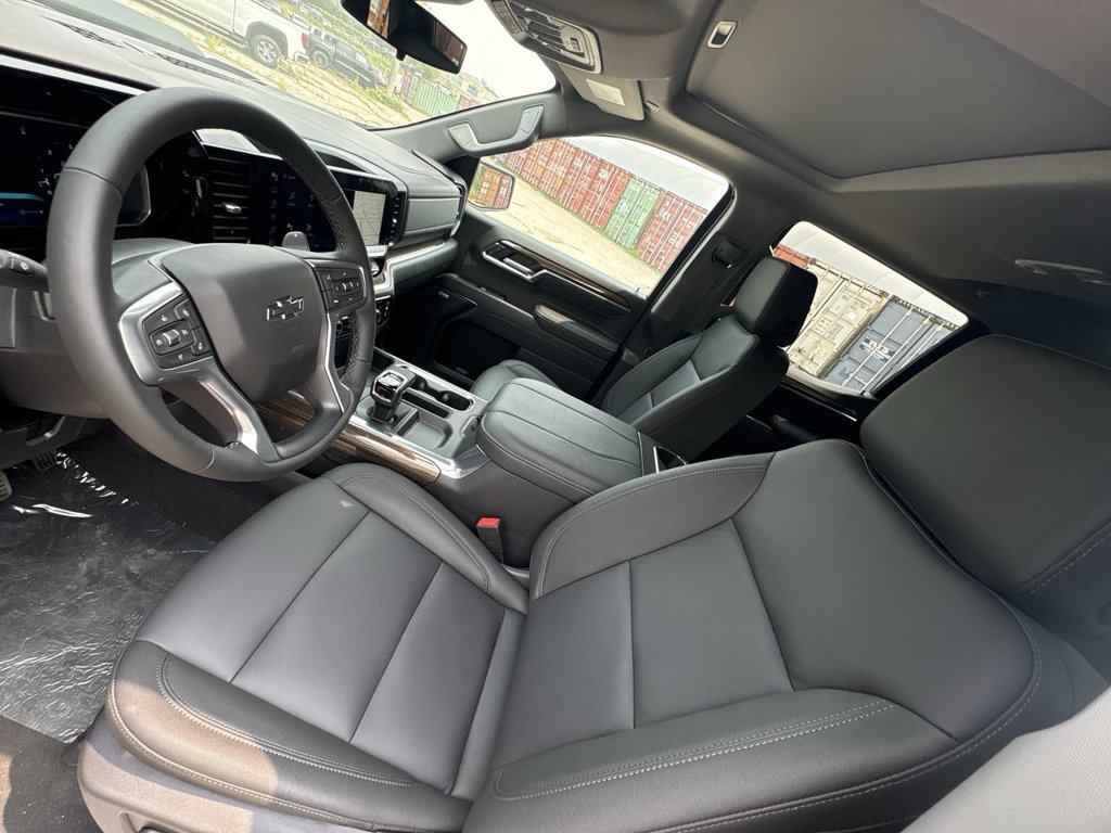 New 2026 Chevrolet Silverado 1500 LT Trail Boss 5.3L 4WD at KW Auto Credit
