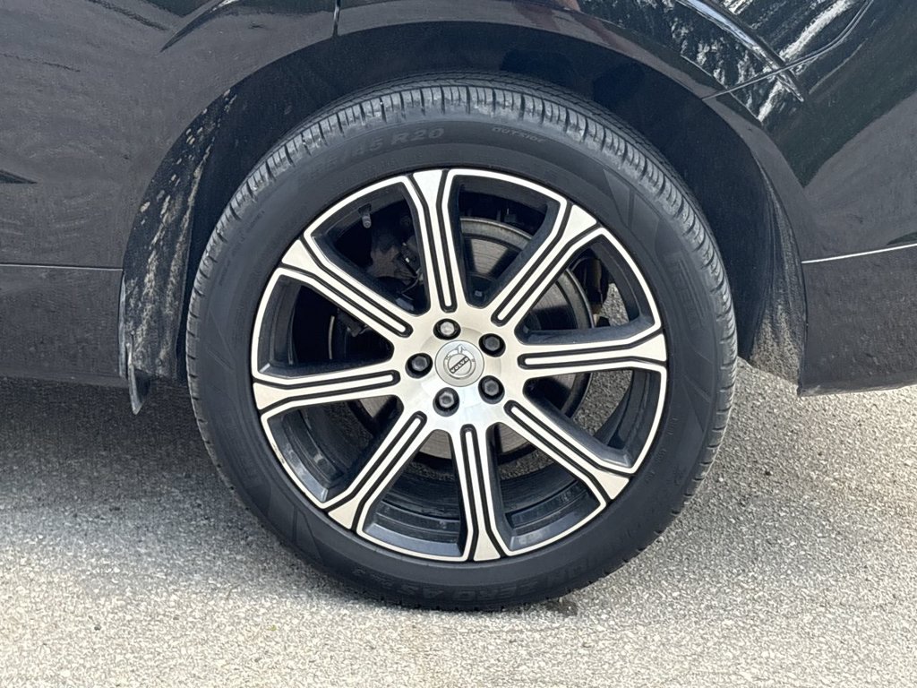 Used 2021 Volvo XC60 Inscription 2.0 L AWD at KW Auto Credit