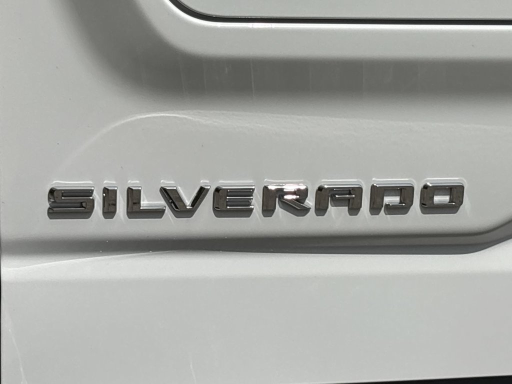 New 2026 Chevrolet Silverado 1500 Custom Trail Boss 2.7L 4WD at KW Auto Credit