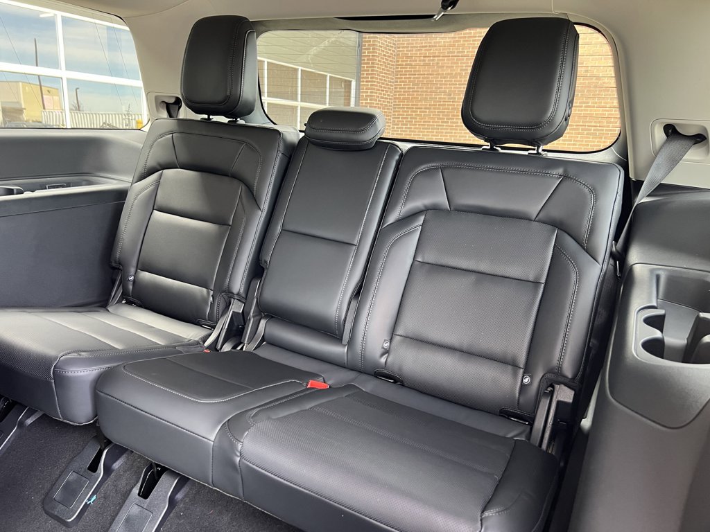 New 2027 Lincoln Navigator L Premiere 3.5 L 4WD at KW Auto Credit