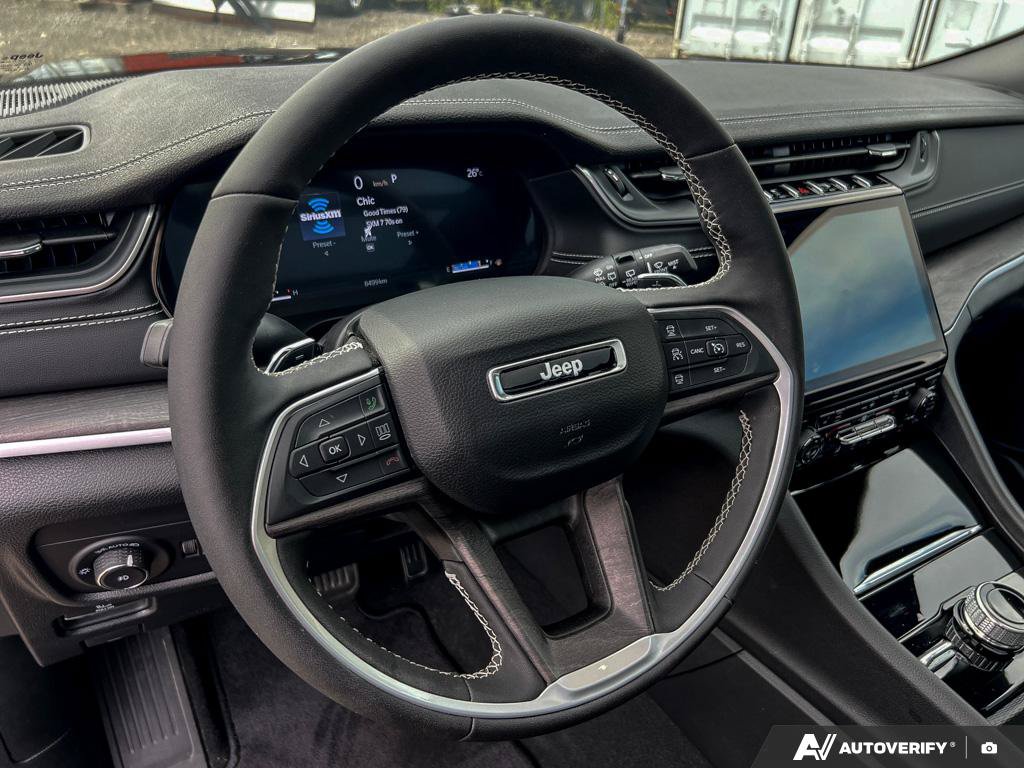 Used 2025 Jeep Grand Cherokee Limited 3.6 L 4WD at KW Auto Credit