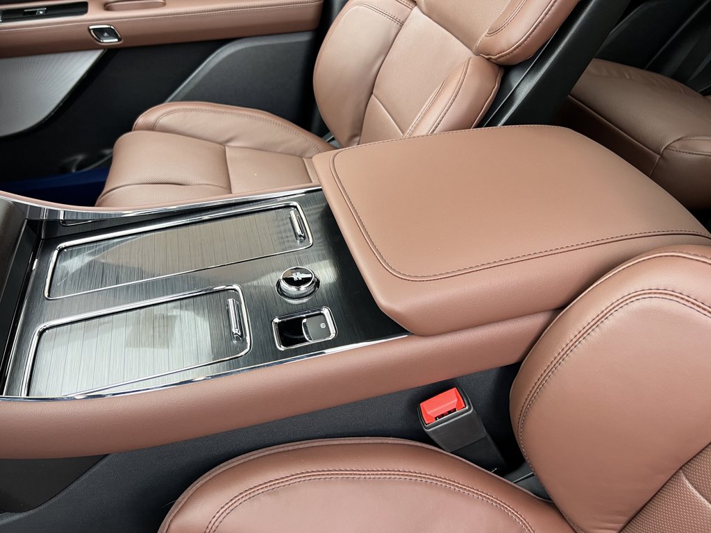 New 2026 Lincoln Aviator Reserve 3.0 L AWD at KW Auto Credit