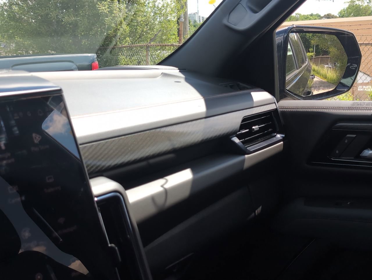 New 2026 GMC Yukon AT4 5.3L 4WD at KW Auto Credit