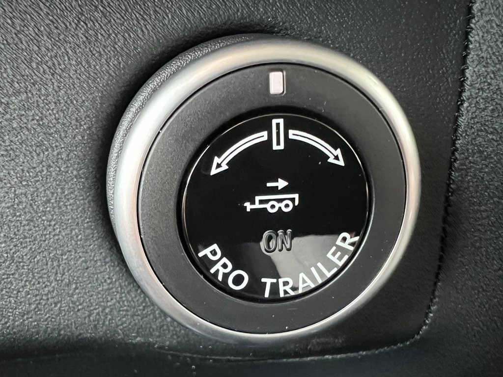 New 2027 Lincoln Navigator L Premiere 3.5 L 4WD at KW Auto Credit