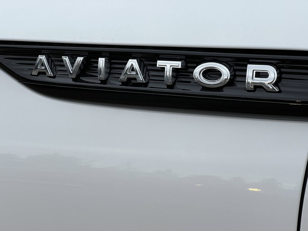 New 2026 Lincoln Aviator Reserve 3.0 L AWD at KW Auto Credit