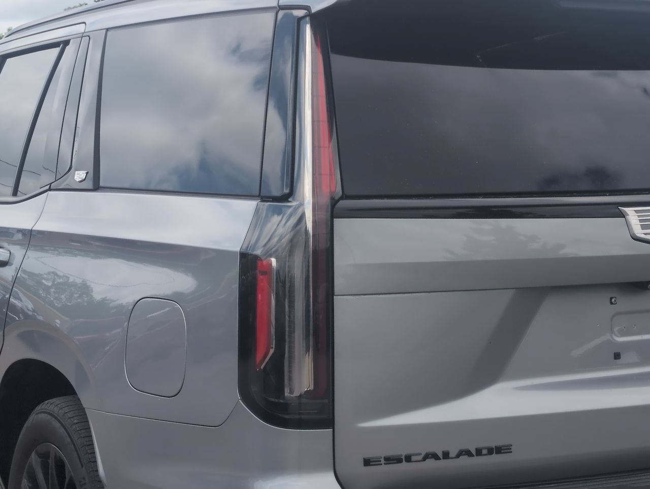 Used 2024 Cadillac Escalade 4WD Sport Platinum 3.0L 4WD at KW Auto Credit