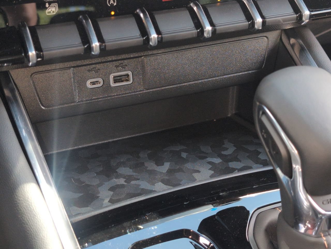 New 2026 GMC Canyon AT4 2.7L 4WD at KW Auto Credit