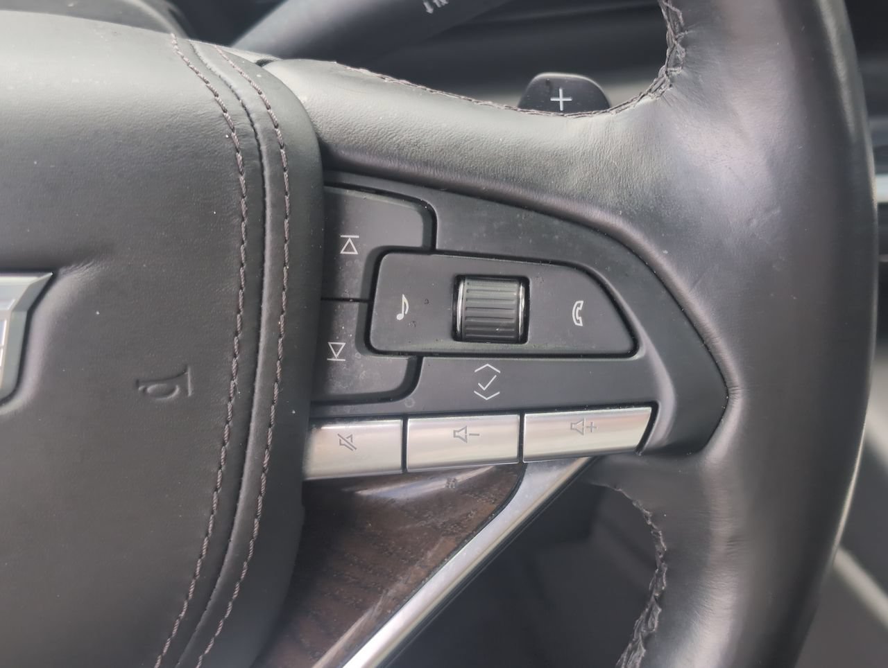 Used 2024 Cadillac Escalade 4WD Sport Platinum 3.0L 4WD at KW Auto Credit