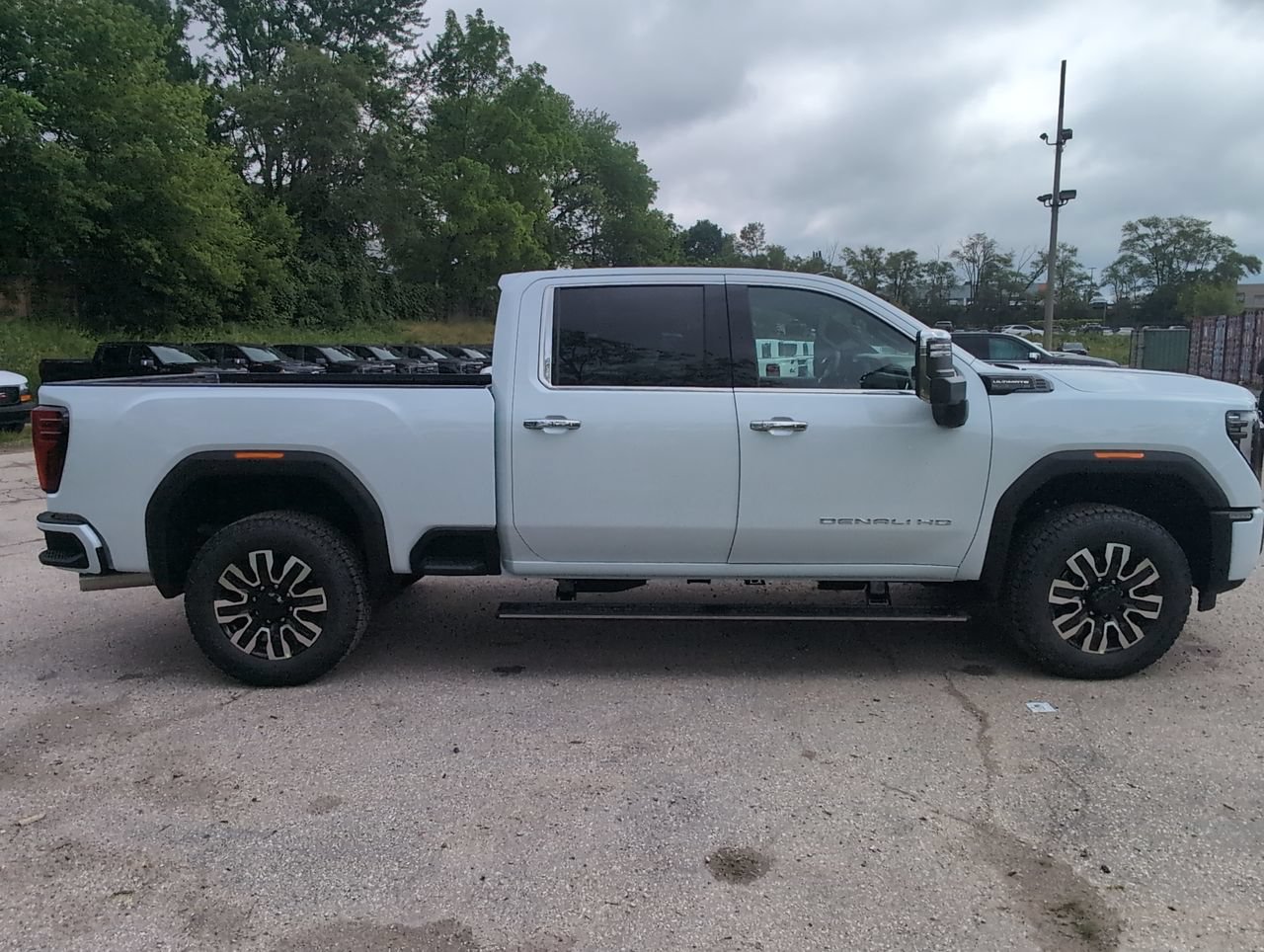 New 2026 GMC Sierra 2500HD Denali Ultimate 6.6L 4WD at KW Auto Credit