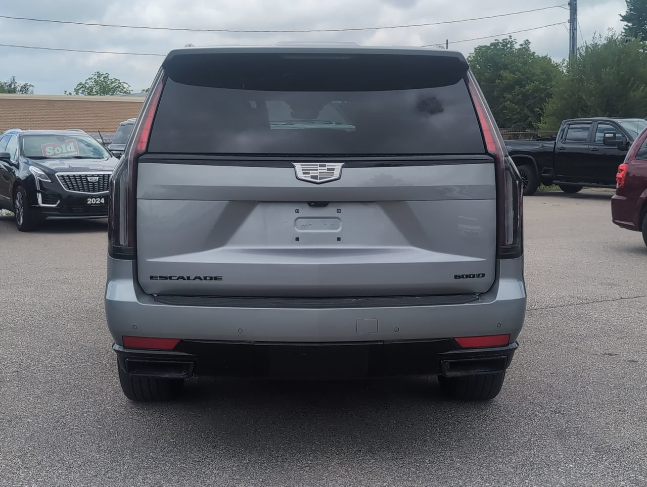Used 2024 Cadillac Escalade 4WD Sport Platinum 3.0L 4WD at KW Auto Credit