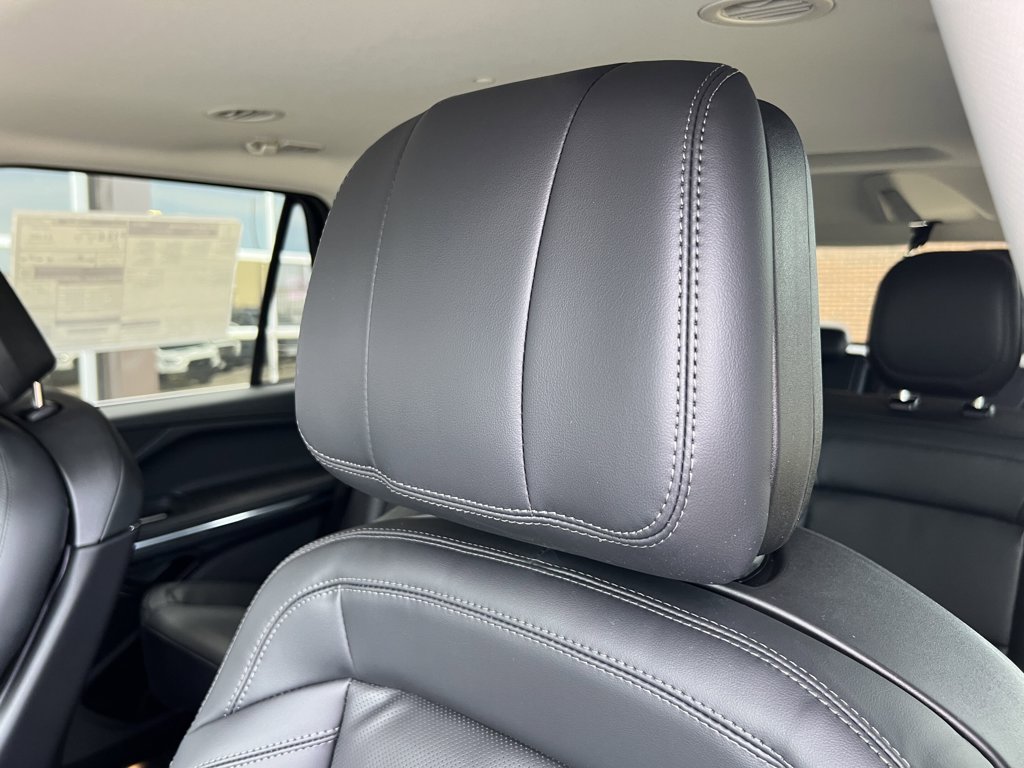 New 2027 Lincoln Navigator L Premiere 3.5 L 4WD at KW Auto Credit