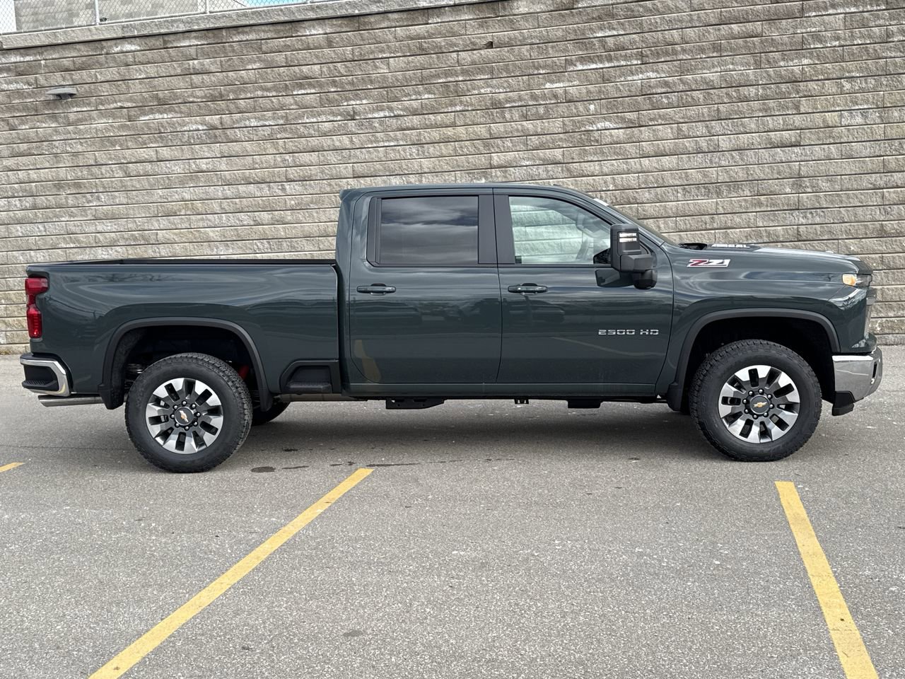 New 2026 Chevrolet Silverado 2500HD LT 6.6L 4WD at KW Auto Credit