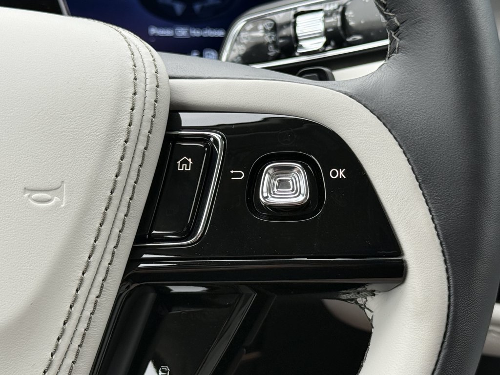 New 2026 Lincoln Aviator Reserve 3.0 L AWD at KW Auto Credit