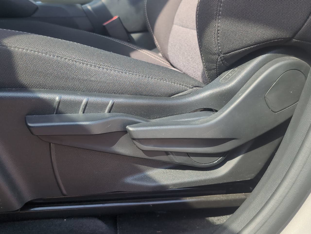 Used 2025 GMC Terrain AWD Elevation 1.5L AWD at KW Auto Credit