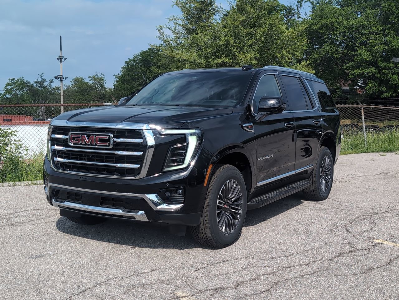 New 2026 GMC Yukon Elevation 5.3L 4WD at KW Auto Credit