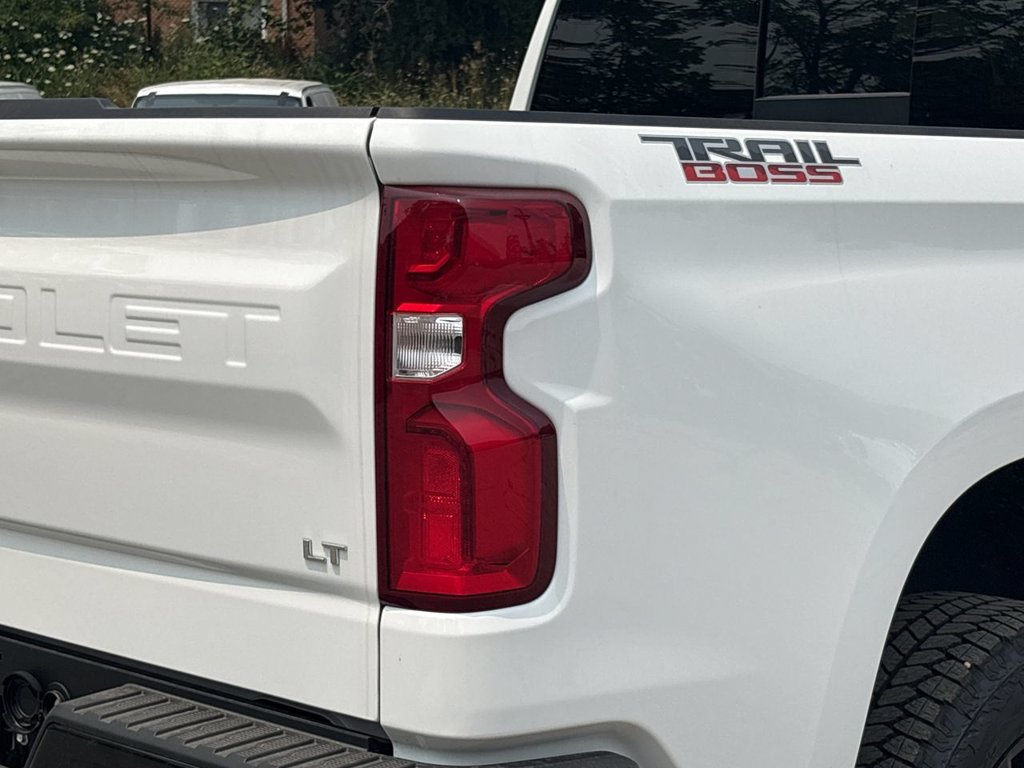 New 2026 Chevrolet Silverado 1500 LT Trail Boss 5.3L 4WD at KW Auto Credit