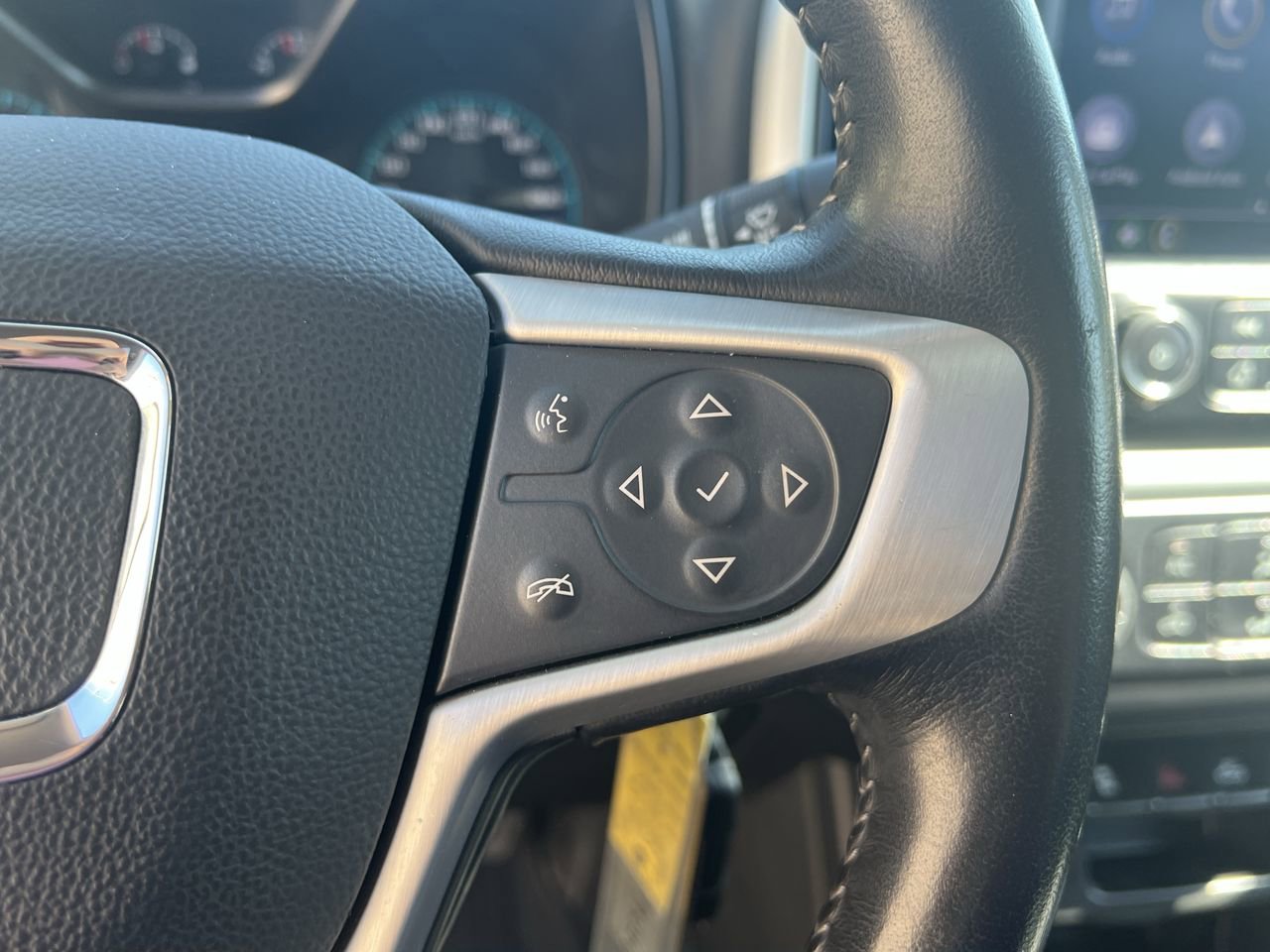 Used 2022 GMC Canyon 4WD Elevation 3.6L 4WD at KW Auto Credit
