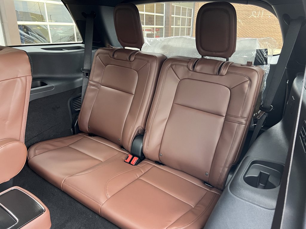 New 2026 Lincoln Aviator Reserve 3.0 L AWD at KW Auto Credit