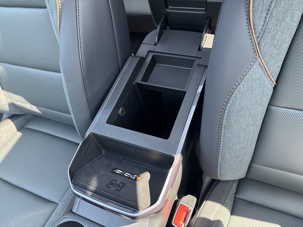 New 2027 GMC Terrain AWD AT4 1.5L AWD at KW Auto Credit