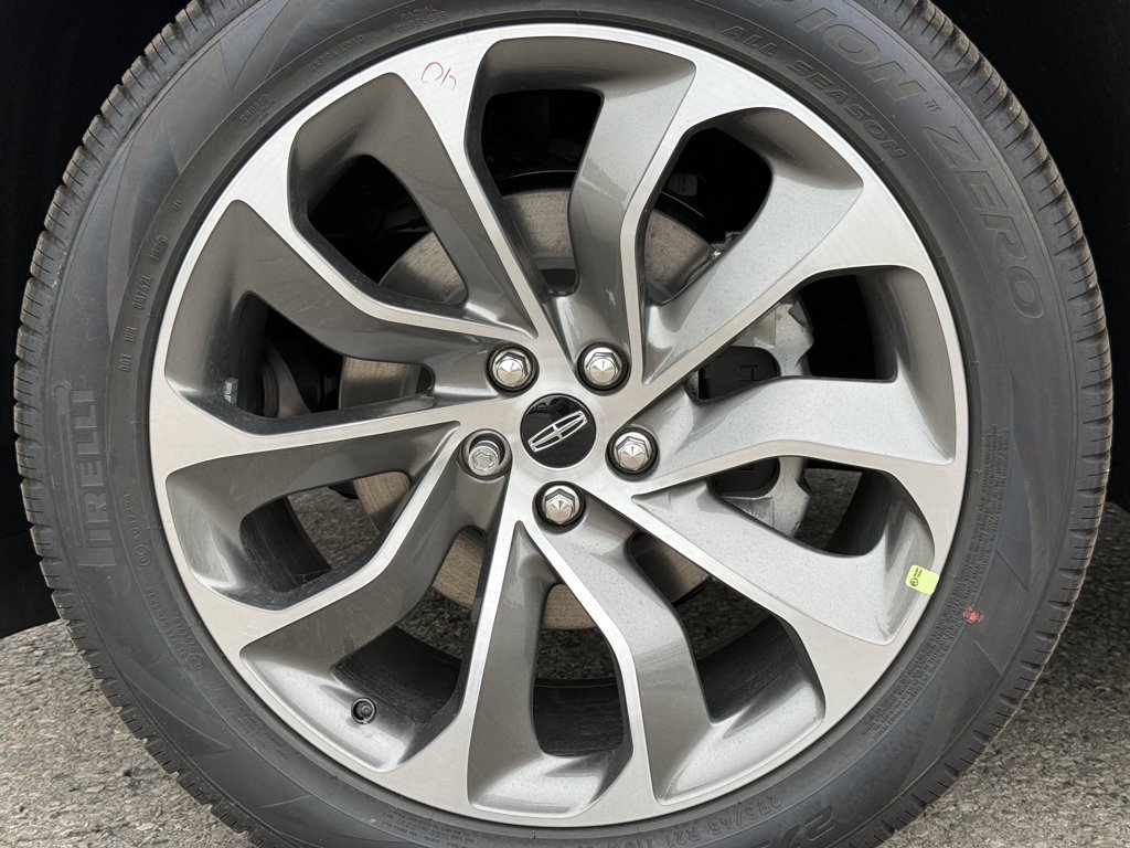 New 2026 Lincoln Aviator Reserve 3.0 L AWD at KW Auto Credit
